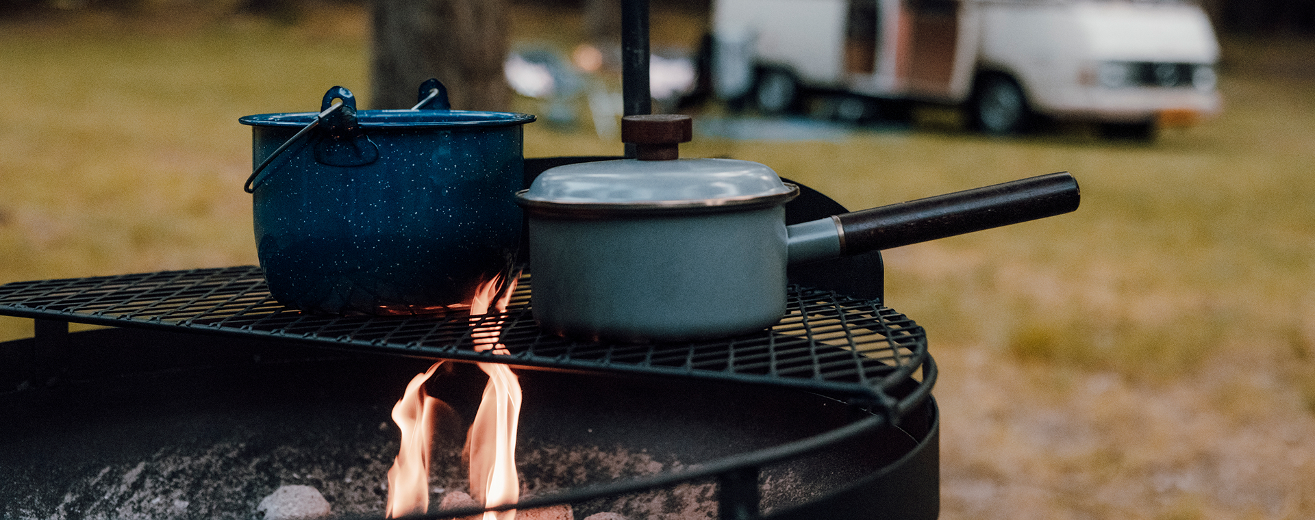 Koken op de camping: deze kookspullen pak je in