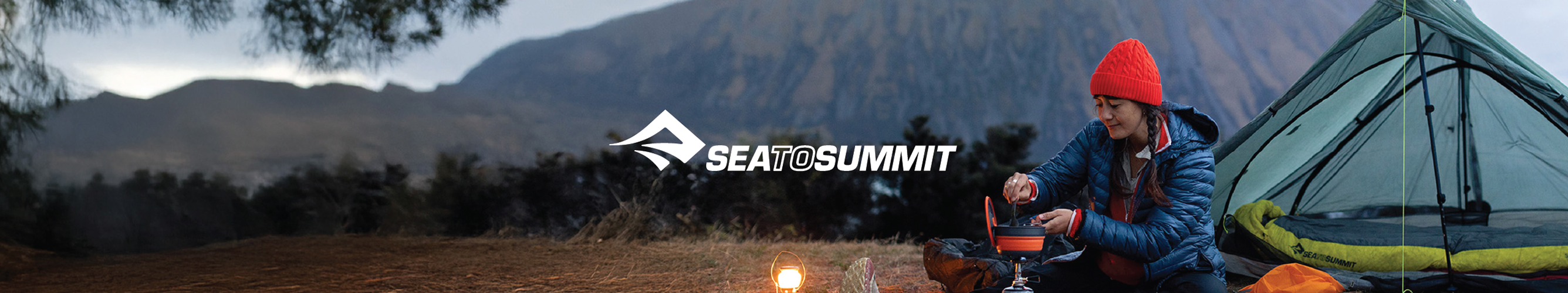 kampeerder met sea-to-summit-uitrusting